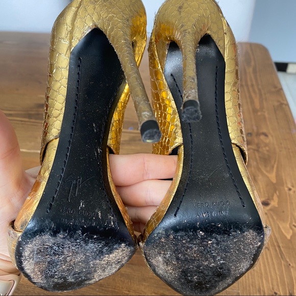 Giuseppe Zanotti gold heels - Picture 7 of 8